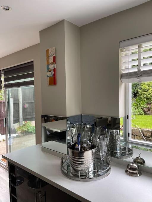 Home In Wirral - Peaceful Contemporary Gem. Eksteriør billede